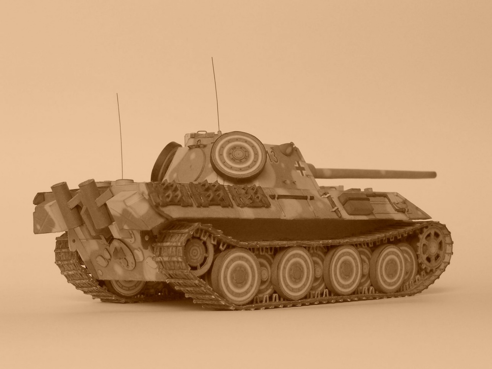 Panther Ausf. F (Plná velikost v novém okně) Panther Ausf. F