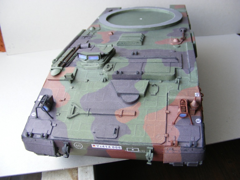Panzer Haubitze 2000 (Plná velikost v novém okně) Panzer Haubitze 2000