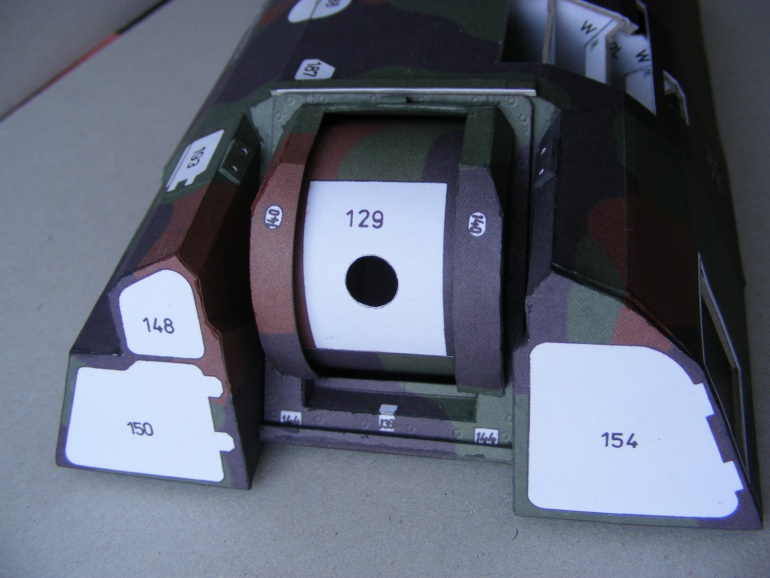 Panzer Haubitze 2000 (Plná velikost v novém okně) Panzer Haubitze 2000