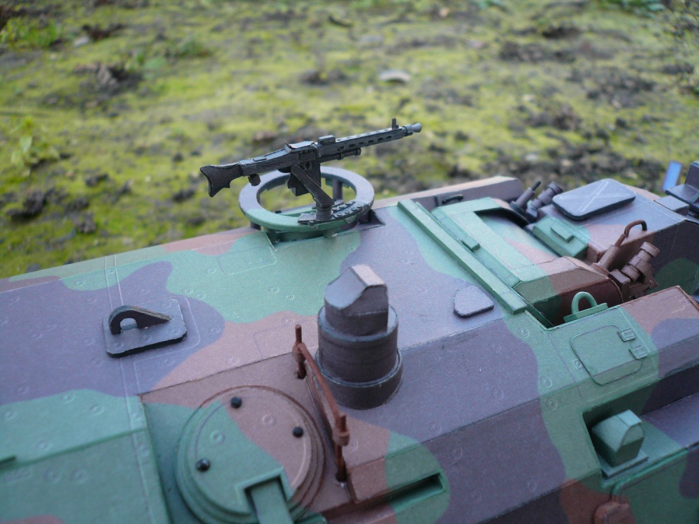 Panzer Haubitze 2000 (Plná velikost v novém okně) Panzer Haubitze 2000