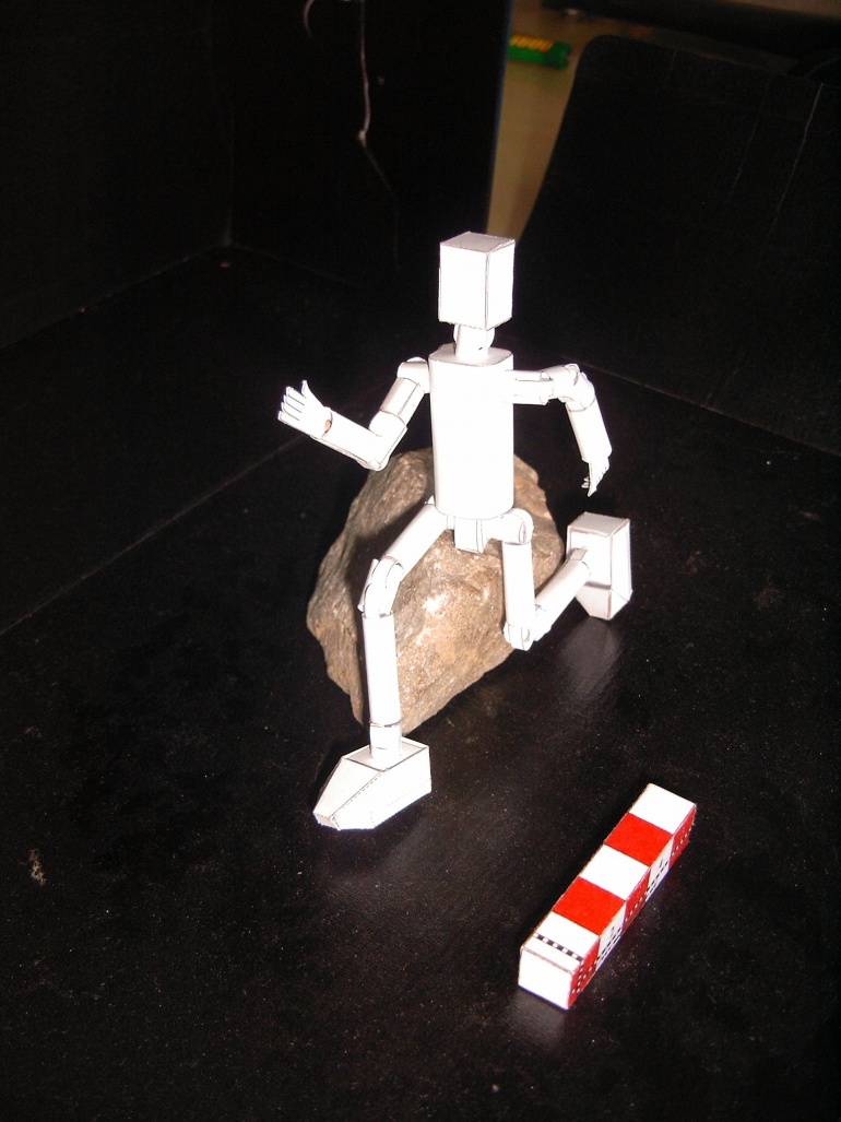 Paper doll (Plná velikost v novém okně) Paper doll