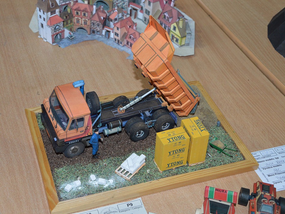 Papierov� modely v Nitre 15.10.2016