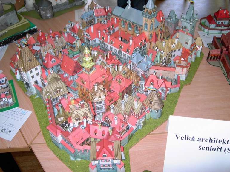 PAP�R  CHODOV  2010