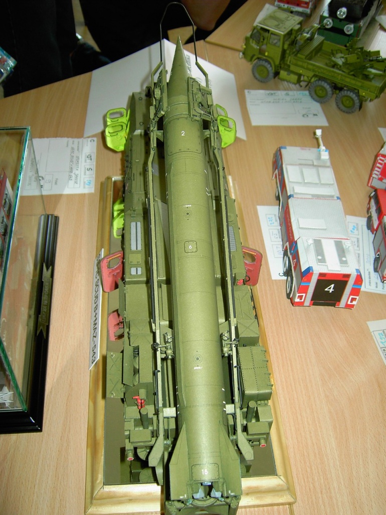PAP�R  CHODOV  2010