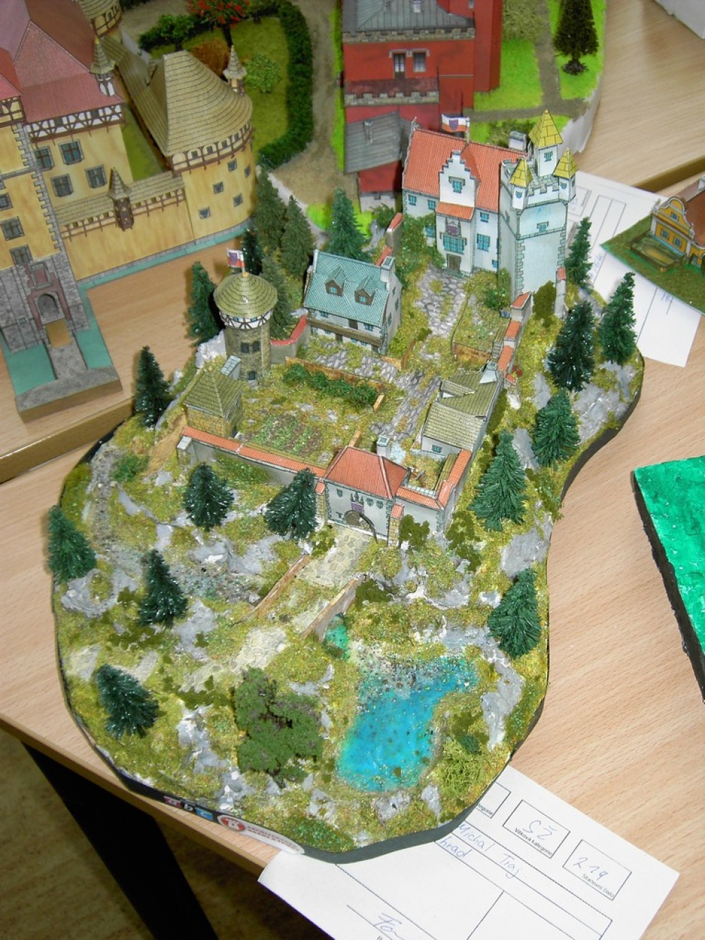 115561