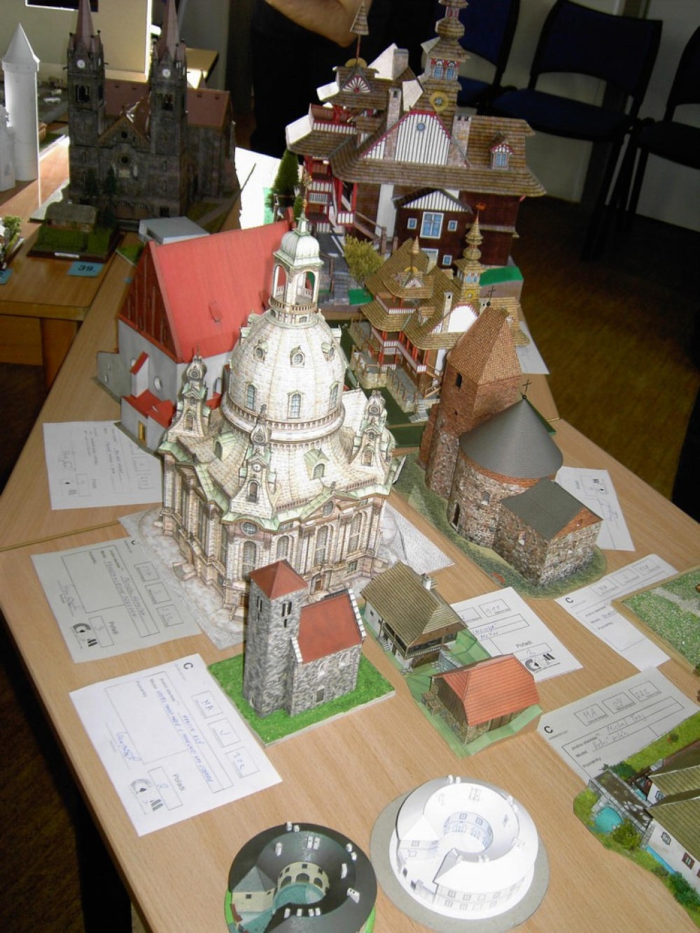 PAP�R CHODOV 2011