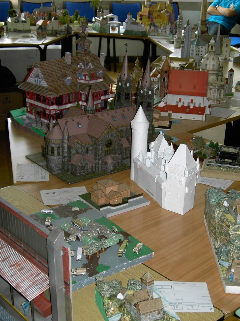 PAP�R CHODOV 2011