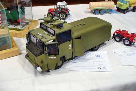 Pap�rov� R��e 2012