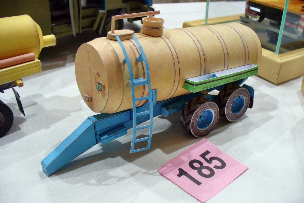 Pap�rov� R��e 2012