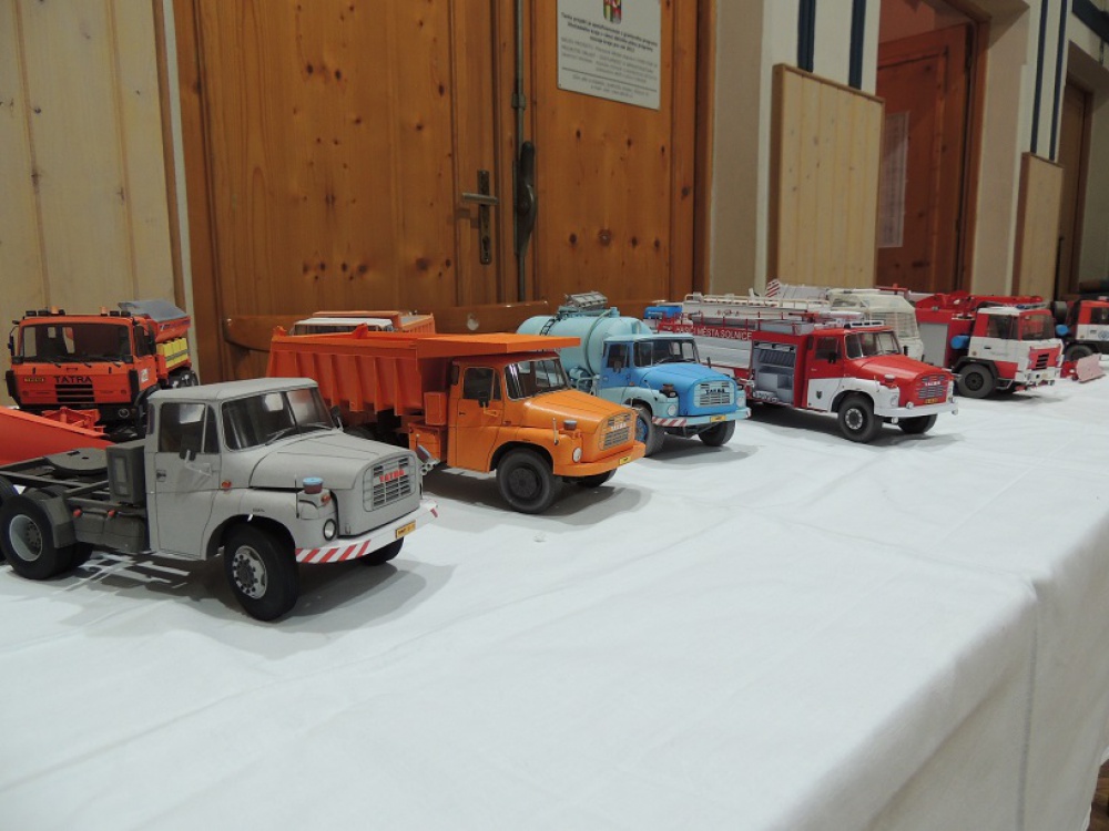 Pap�rov� r��e 2015