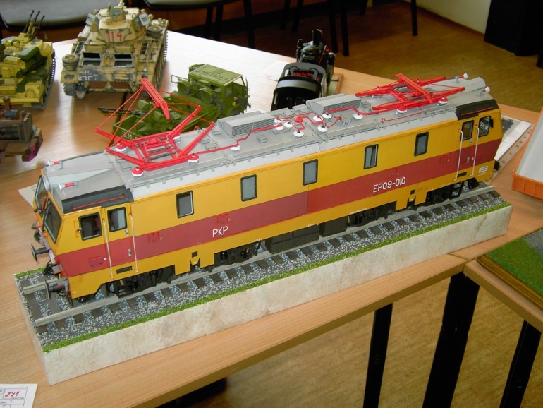 39405