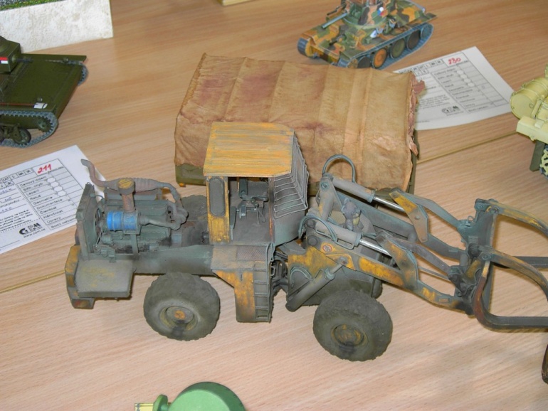 PAP�ROV� JARO PRAHA CHODOV 2009