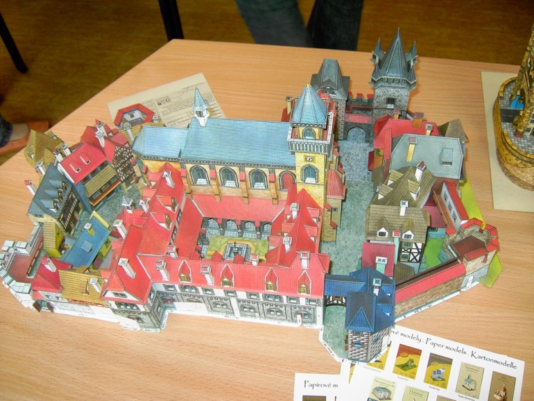 PAP�ROV� JARO PRAHA CHODOV 2009