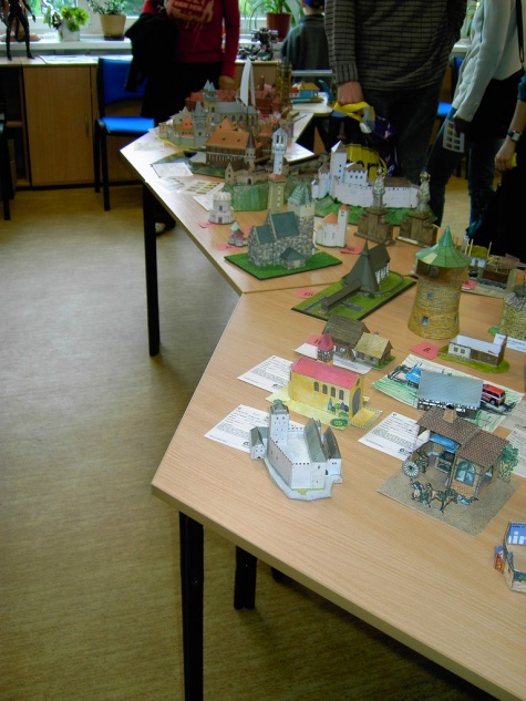 PAP�ROV� JARO PRAHA CHODOV 2009