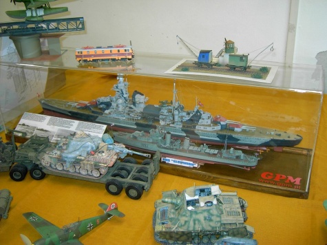 PAP�ROV� JARO PRAHA CHODOV 2009