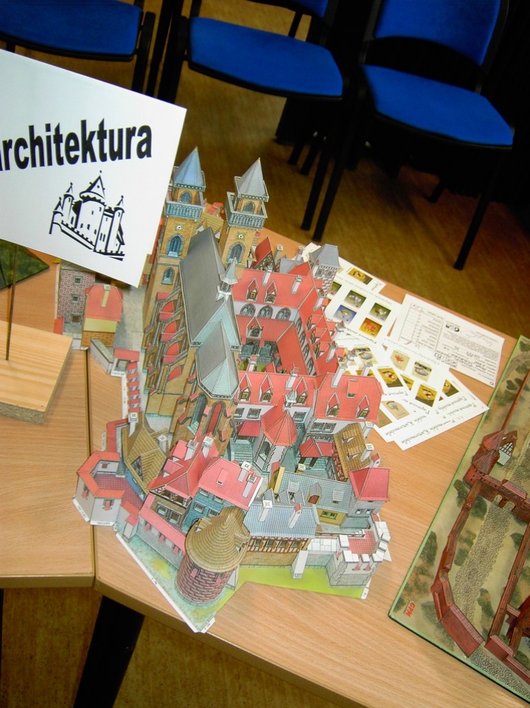 PAP�ROV� JARO PRAHA CHODOV 2009