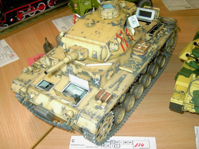 PAP�ROV� JARO PRAHA CHODOV 2009
