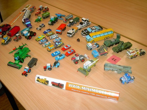 PAP�ROV� JARO PRAHA CHODOV 2009