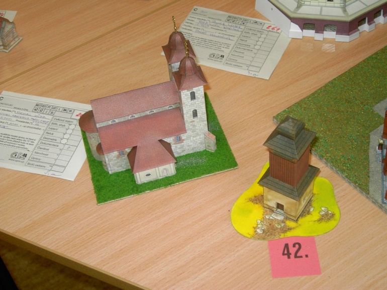 PAP�ROV� JARO PRAHA CHODOV 2009
