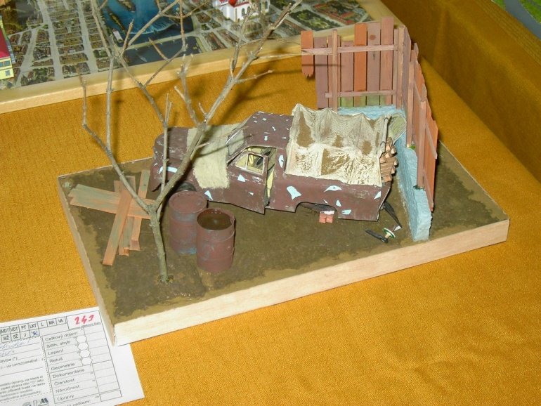 PAP�ROV� JARO PRAHA CHODOV 2009