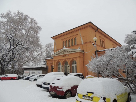 Pap�rov� kr�lovstv� 2013