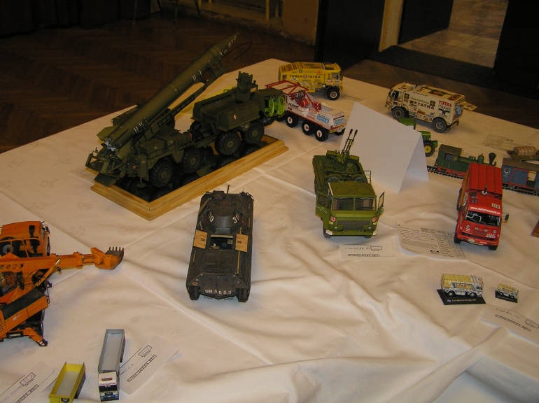Pap�rov� kr�lovstv� Brno 2009