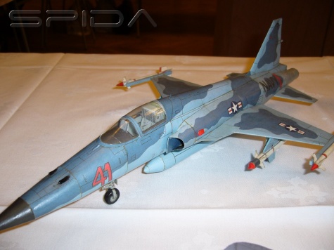 Pap�rov� Kr�lovstv� Brno 2008