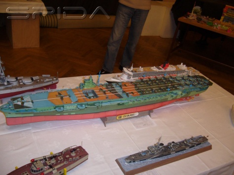Pap�rov� Kr�lovstv� Brno 2008