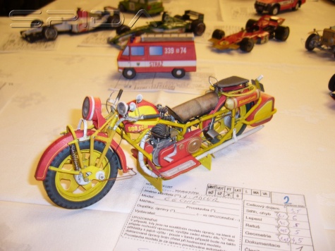 Pap�rov� Kr�lovstv� Brno 2008