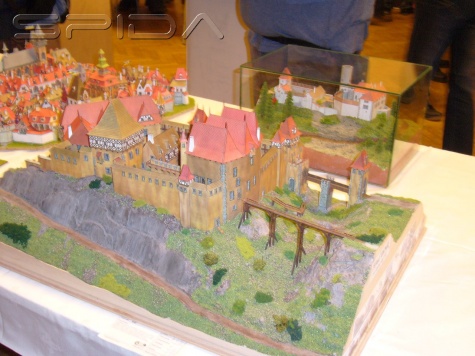 Pap�rov� Kr�lovstv� Brno 2008