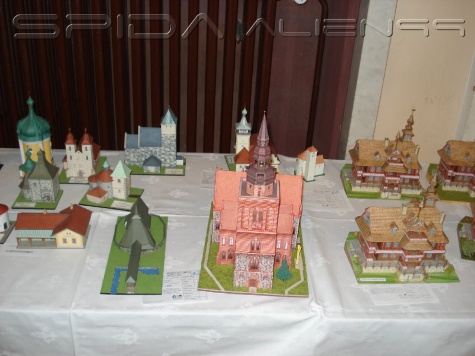 Pap�rov� Kr�lovstv� Brno 2008