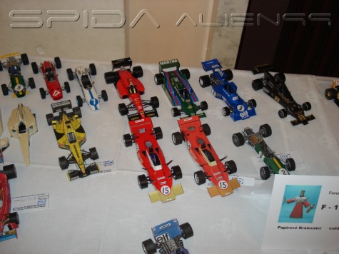 Pap�rov� Kr�lovstv� Brno 2008