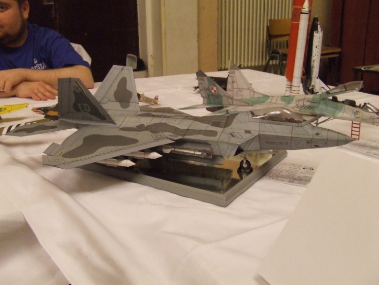 Pap�rov� Kr�lovstv� Brno 2009