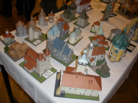 Pap�rov� Kr�lovstv� Brno 2010
