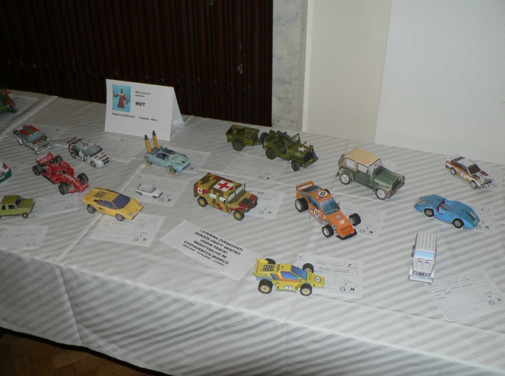 Pap�rov� kr�lovstv� Brno 2011