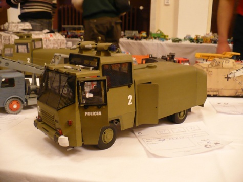 Pap�rov� kr�lovstv� Brno 2011