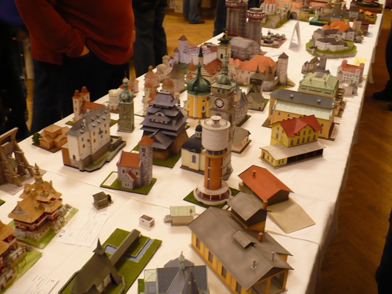 Pap�rov� kr�lovstv� Brno 2011