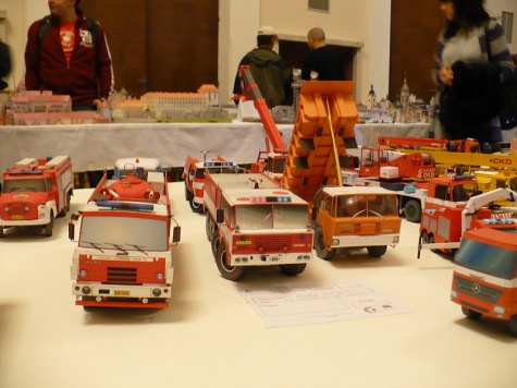 Pap�rov� kr�lovstv� Brno 2011