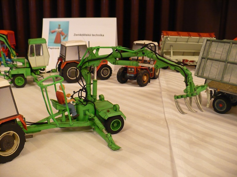 Pap�rov� kr�lovstv� Brno 2011