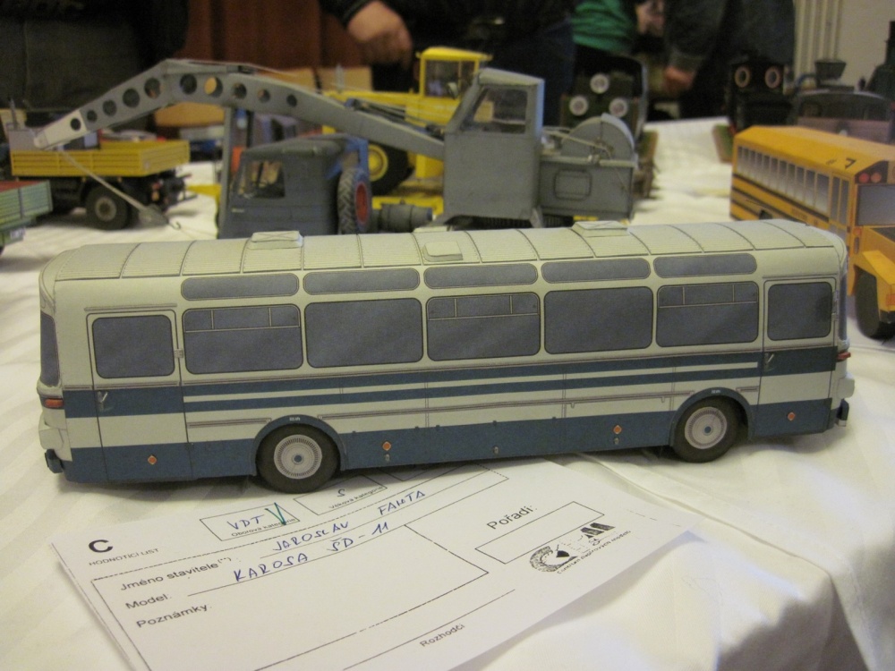Pap�rov� kr�lovstv� Brno 2012