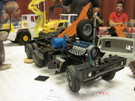 Pap�rov� kr�lovstv� Brno 2012