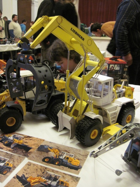 Pap�rov� kr�lovstv� Brno 2012