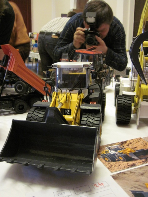 Pap�rov� kr�lovstv� Brno 2012