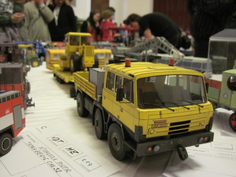Pap�rov� kr�lovstv� Brno 2012