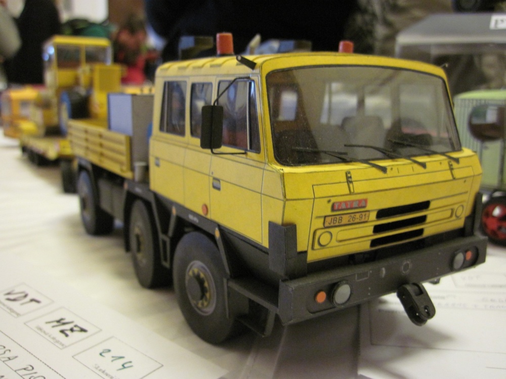 Pap�rov� kr�lovstv� Brno 2012