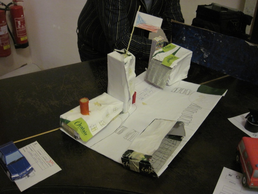 Pap�rov� kr�lovstv� Brno 2012