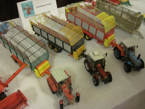 Pap�rov� kr�lovstv� Brno 2012