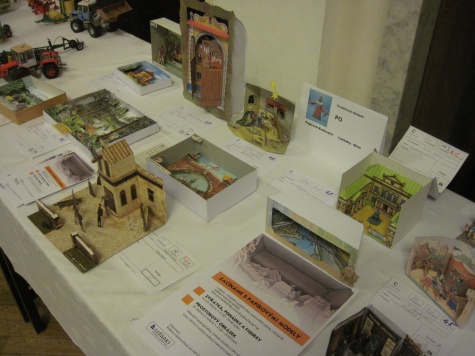 Pap�rov� kr�lovstv� Brno 2012