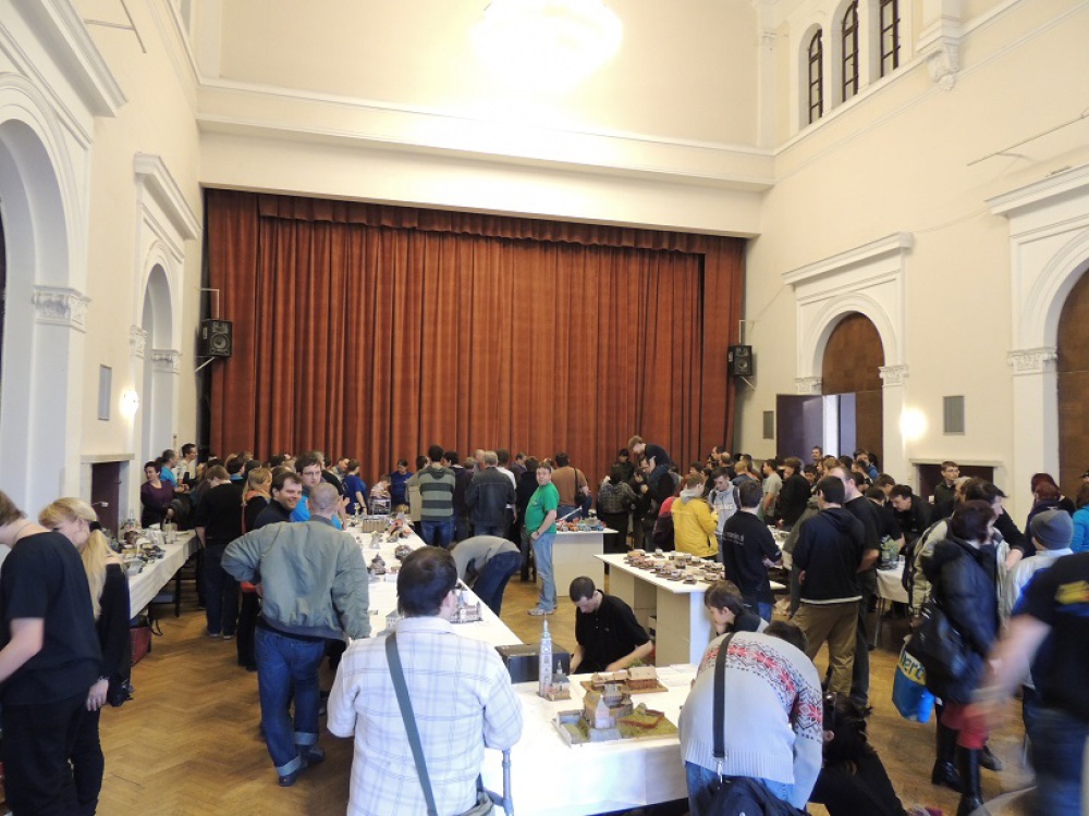 Pap�rov� kr�lovstv� Brno 2014