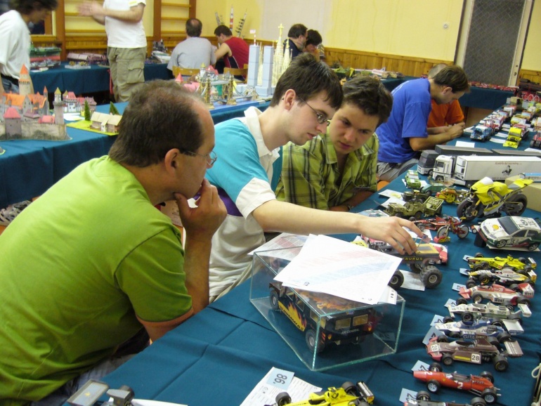 Papírový Kalich Litoměřice 2007 (Plnďż˝ velikost v novďż˝m oknďż˝) Papírový Kalich Litoměřice 2007